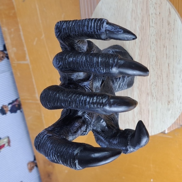 Witch Demon, seeing eyeball black, detailed hand wall mount art sculpture hand - Picture 6 of 7